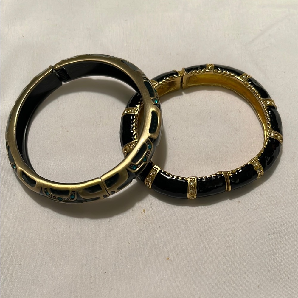 🔥🔥🔥Black and Gold Bangle Set-Magnetic Hinged w/ Crystals; Round Black w/ Green
